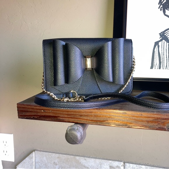 Black Crossi Purse - Picture 2 of 4